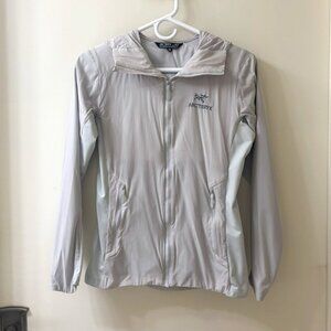 Arc'teryx ATOM SL HOODY Women's Insulated Lightweight Jacket - Solitude Gray XS